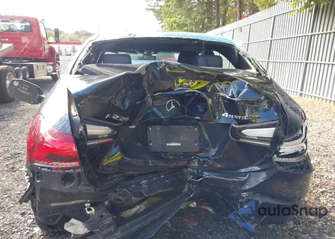 2020 Mercedes-Benz A 220 4Matic z USA, uszkodzony, nr VIN W1K3G4FB8LJ199022